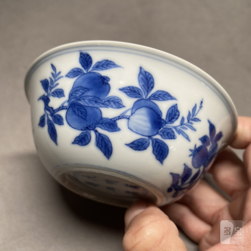 清康熙 青花三多纹卧足碗 - 图11
